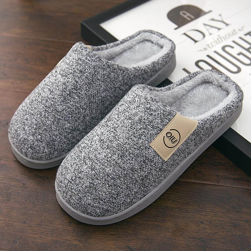 Ultimate Comfort: Men's Winter Fur Slippers for Chill Days